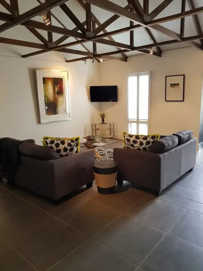 Irongate Studio B&B