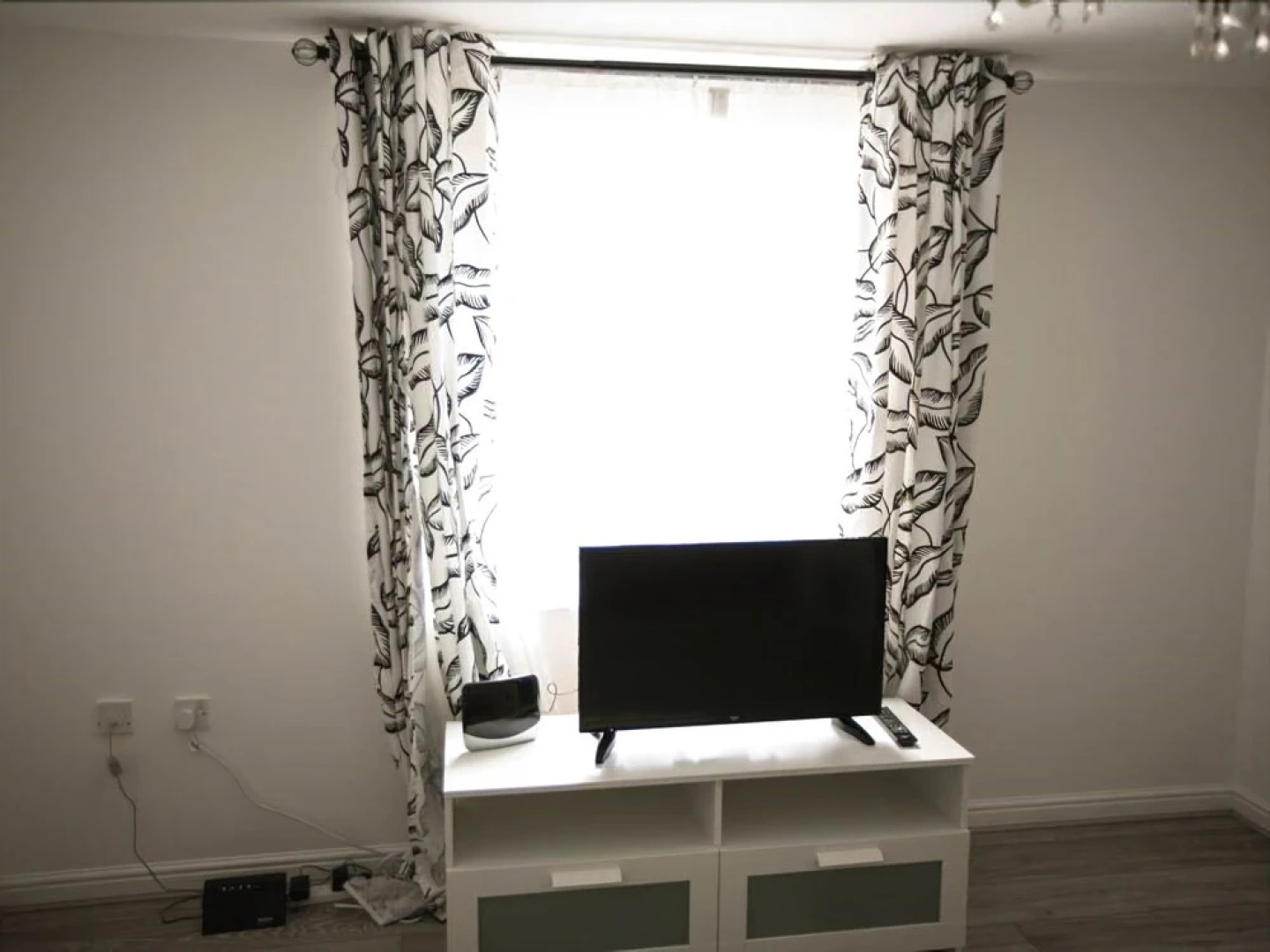 Lakeside Crystal Apartment