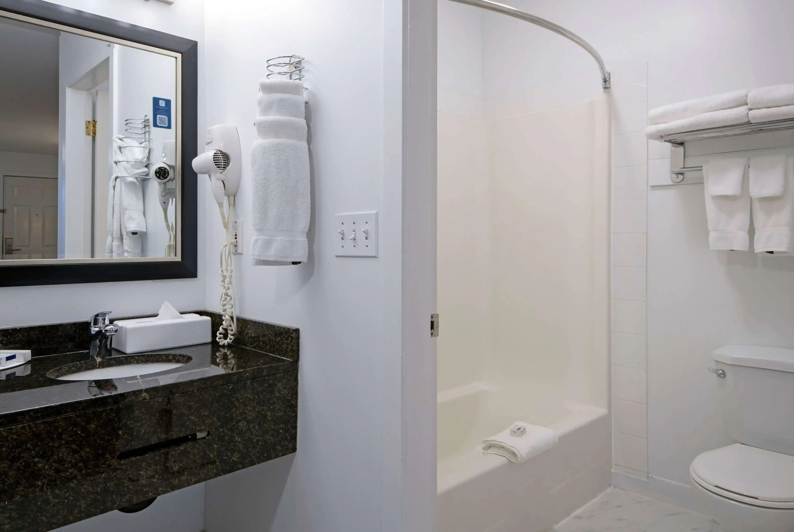 Travelodge by Wyndham Kamloops Mountview