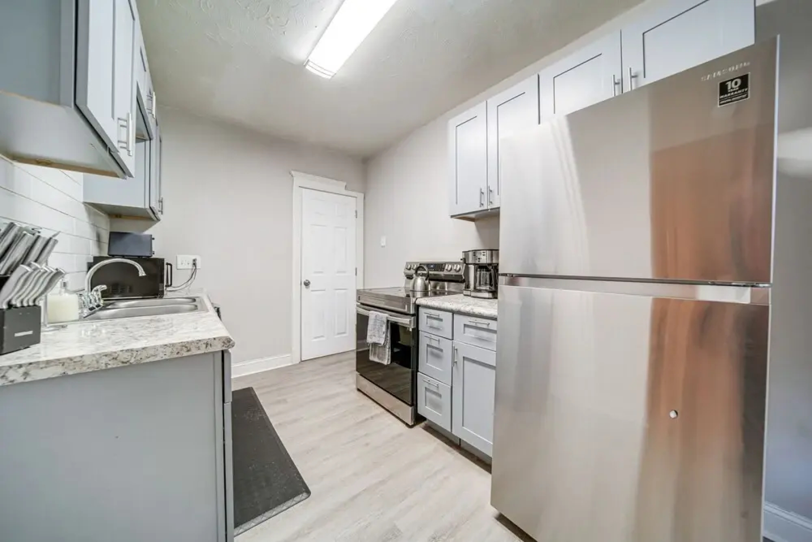 Pet-friendly Cleveland Townhome, 2 Mi to Downtown!