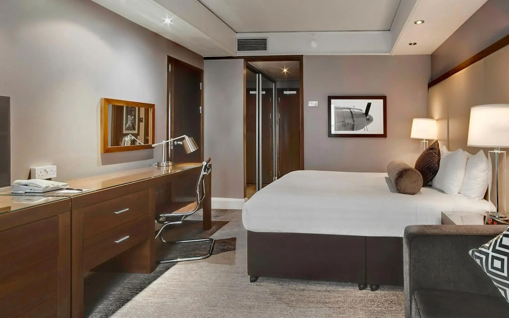 Sandman Signature London Gatwick Hotel