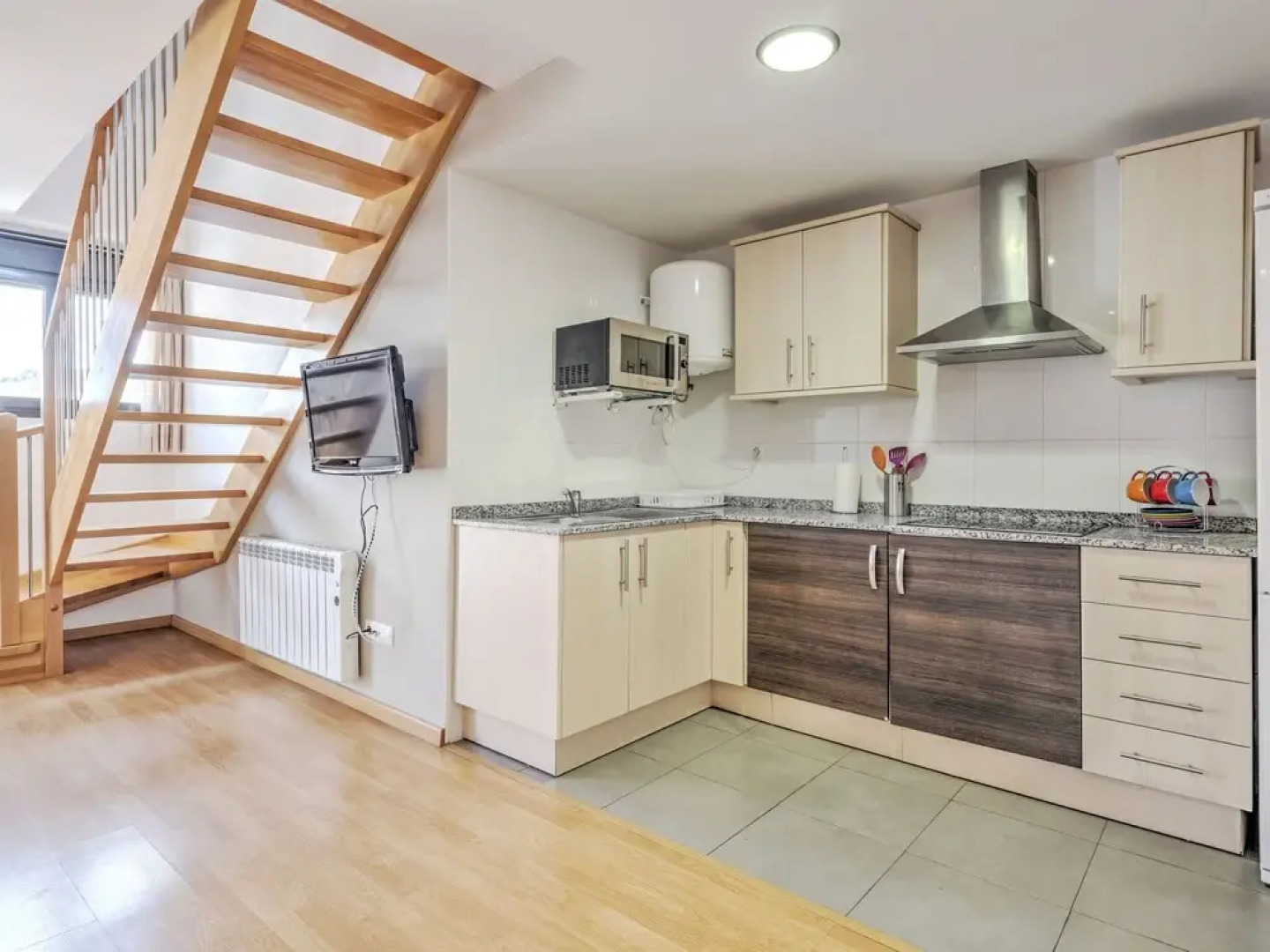 Delightful Apartment in Gudar With Terrace