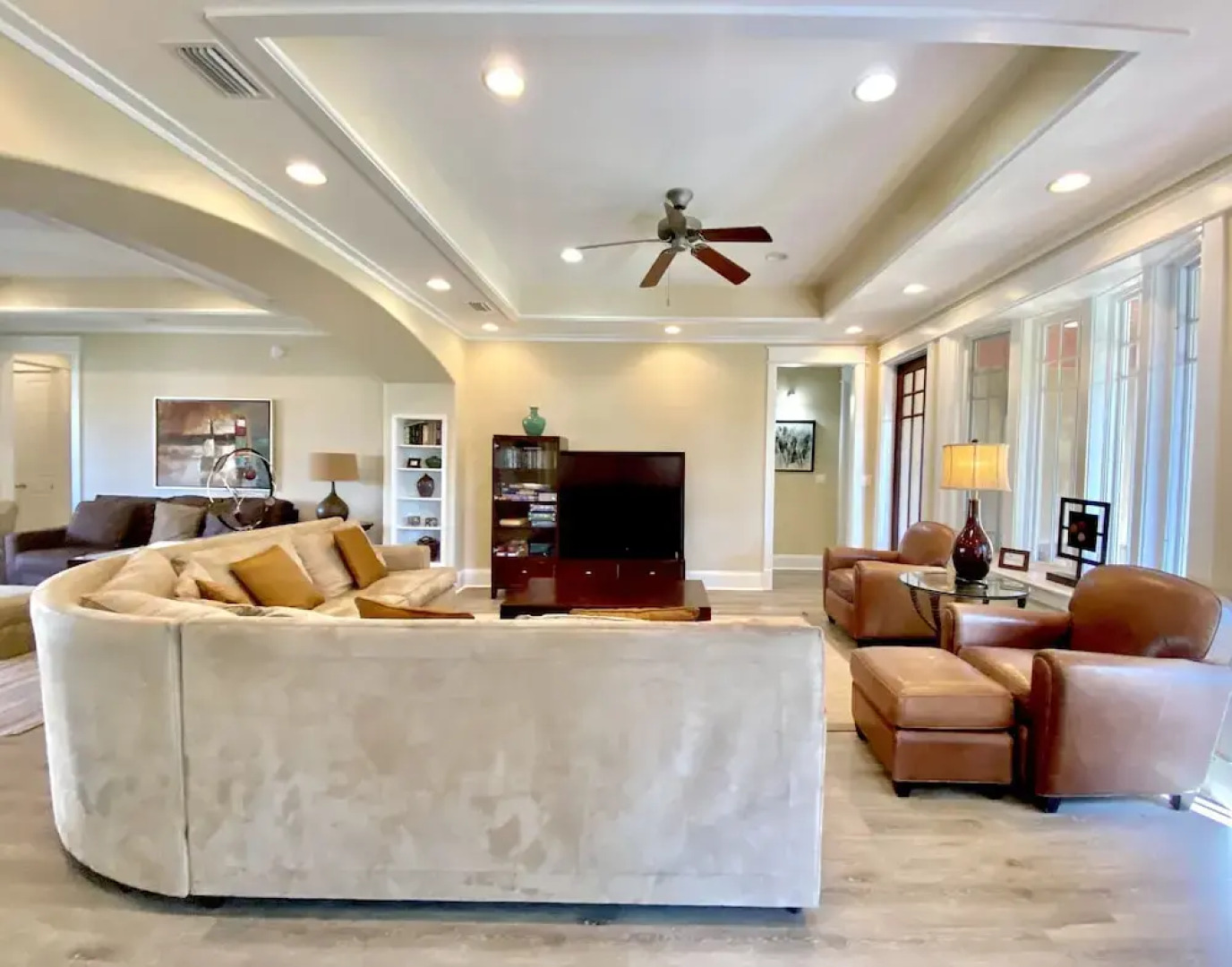 Beach Club Cottage 20 by ALBVR