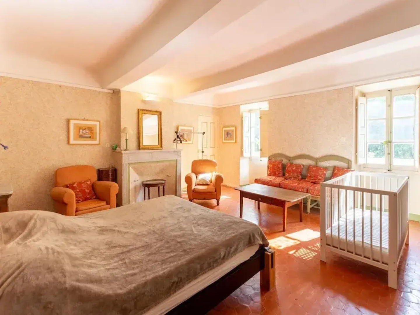 Cozy Holiday Home With Private Pool