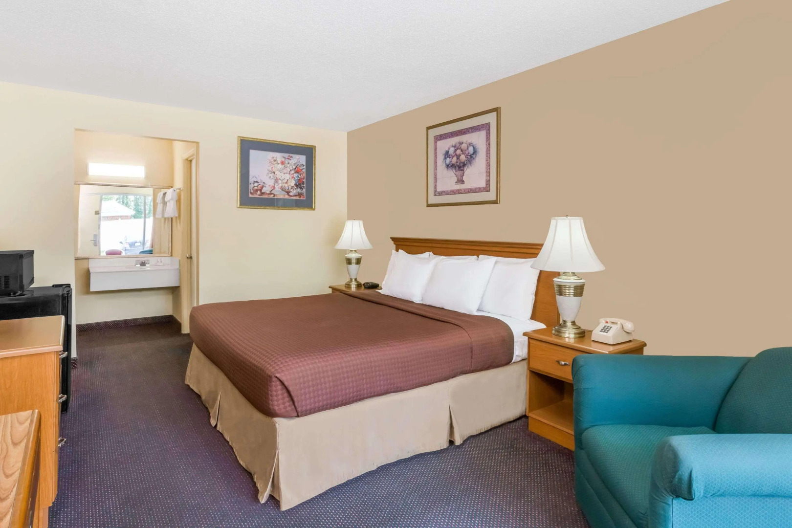 Days Inn by Wyndham Christiansburg