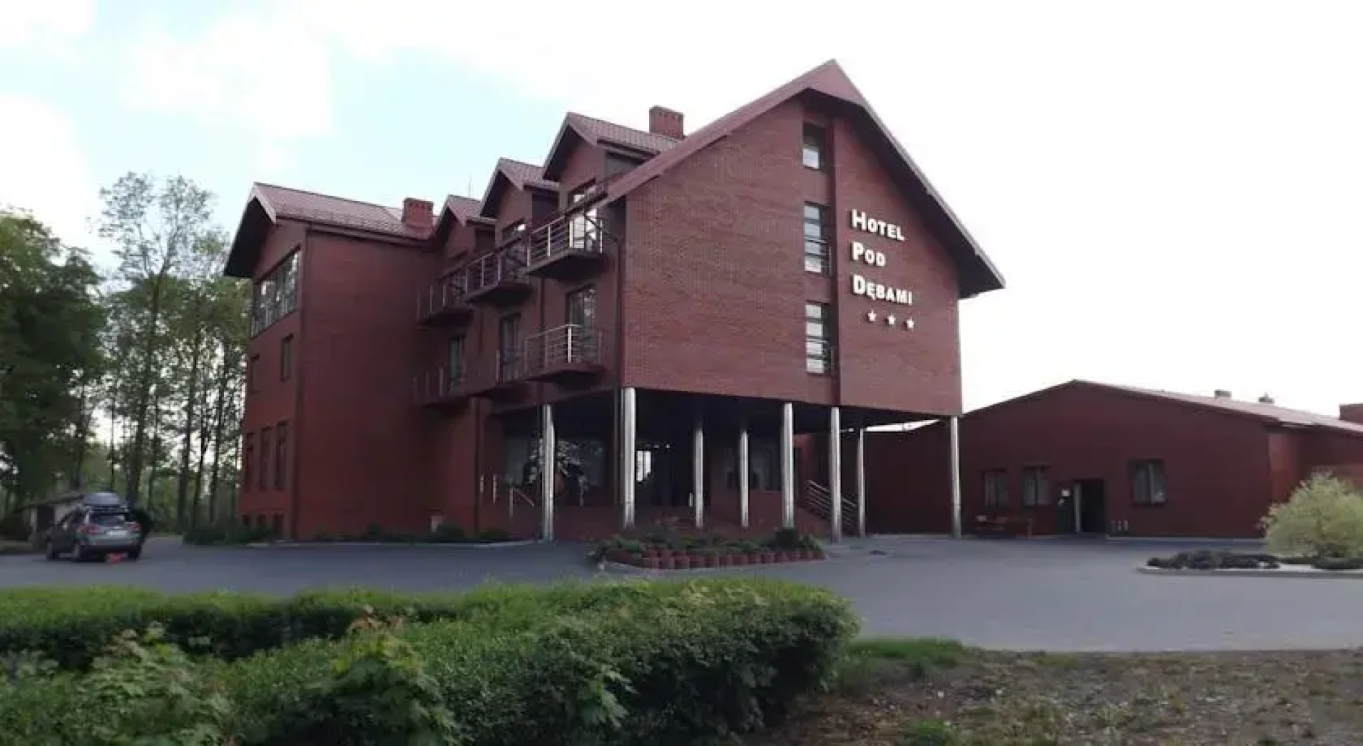 Hotel Pod Dębami