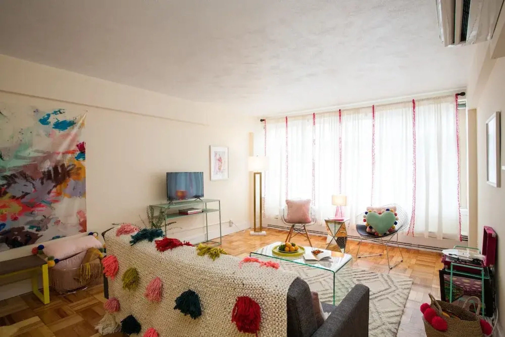 One Bedroom Apartment in Brookline by Namastay