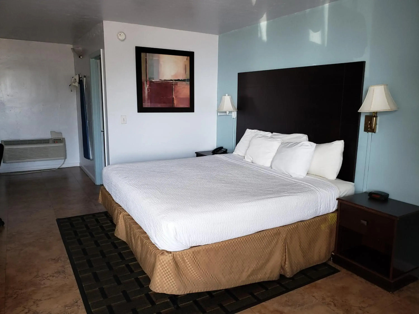 Topaz Motel