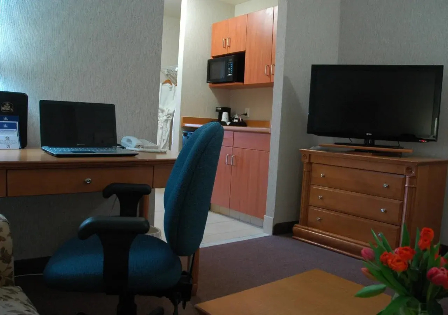 Best Western Inn On The Bay