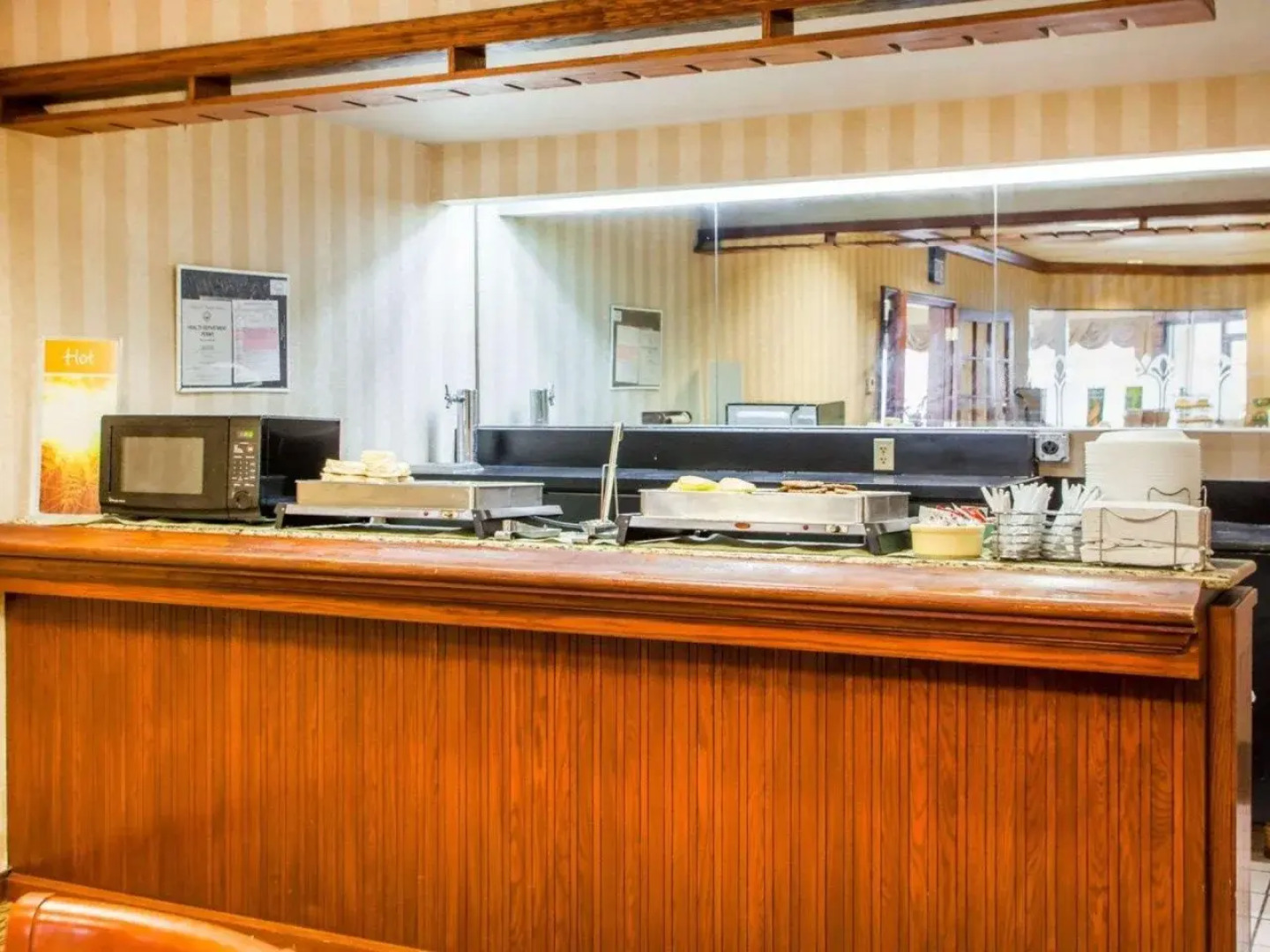 Quality Inn & Suites Kansas City - Independence I-70 East