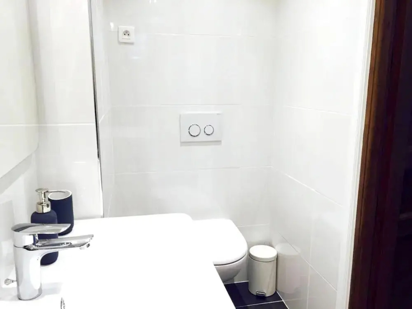 Apartment With one Bedroom in Argenteuil, With Enclosed Garden and Wif