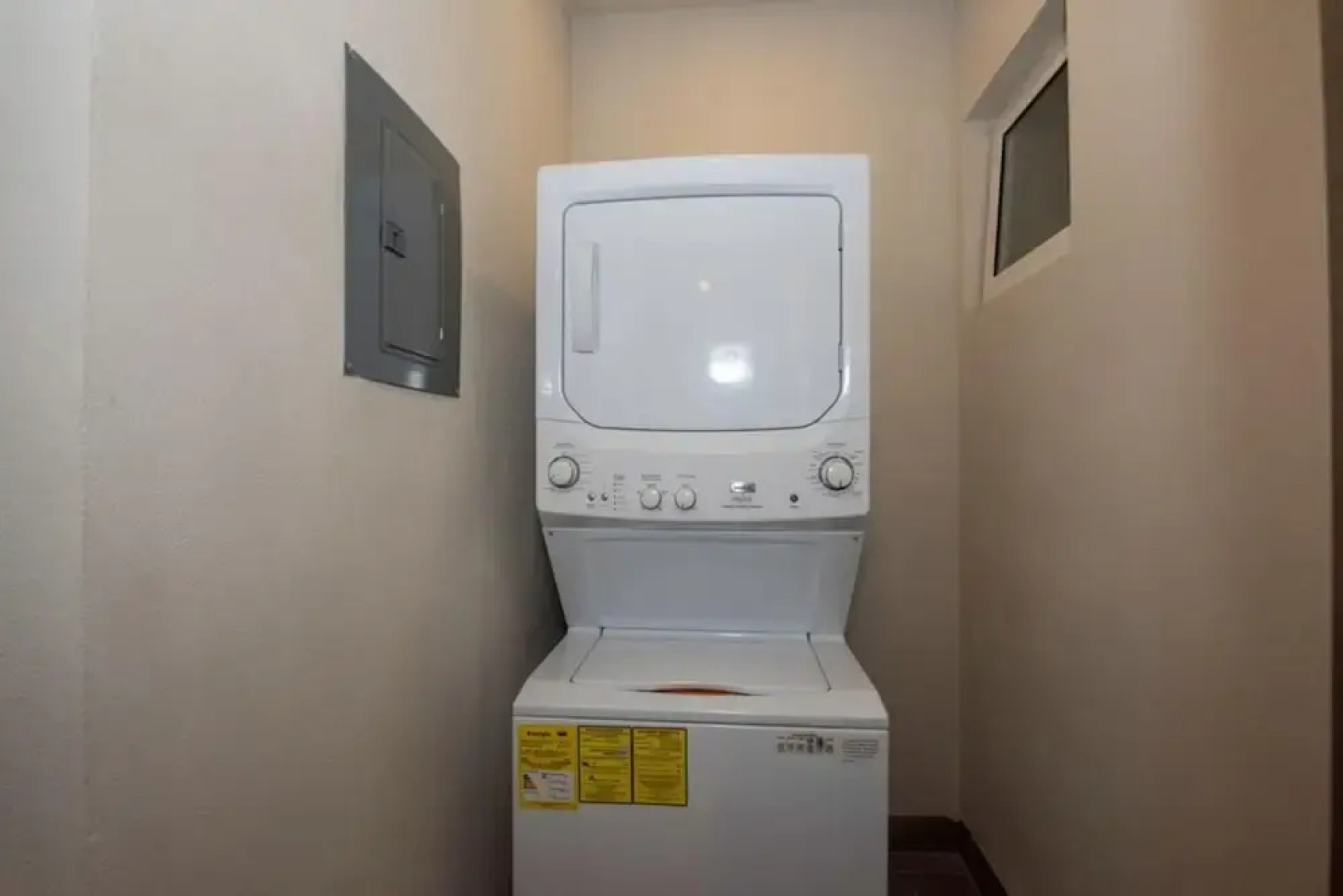 Los Azulejos 5D 3 BR by Casago