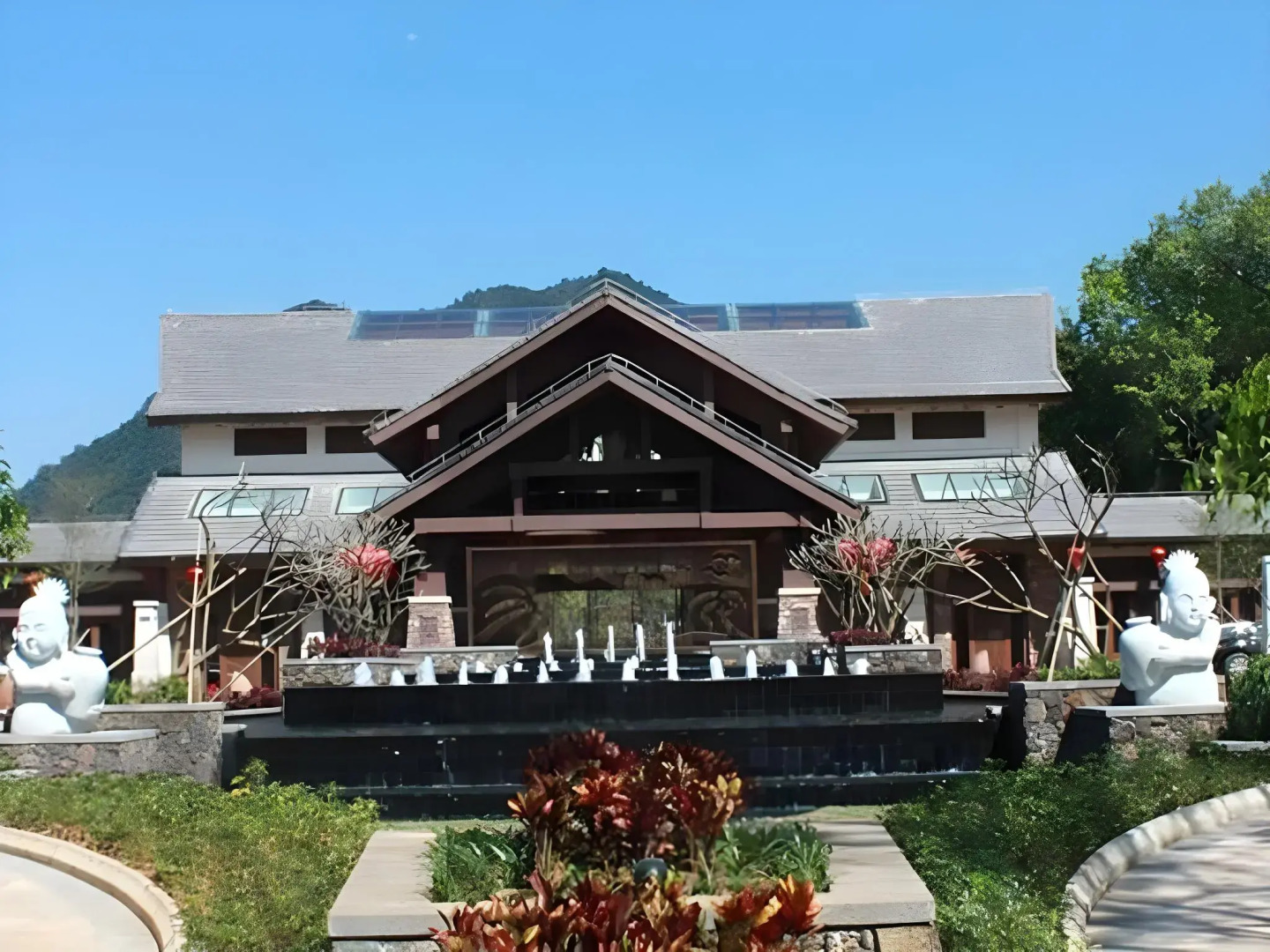 Wuzhishan Yatai Rainforest Resort Hotel