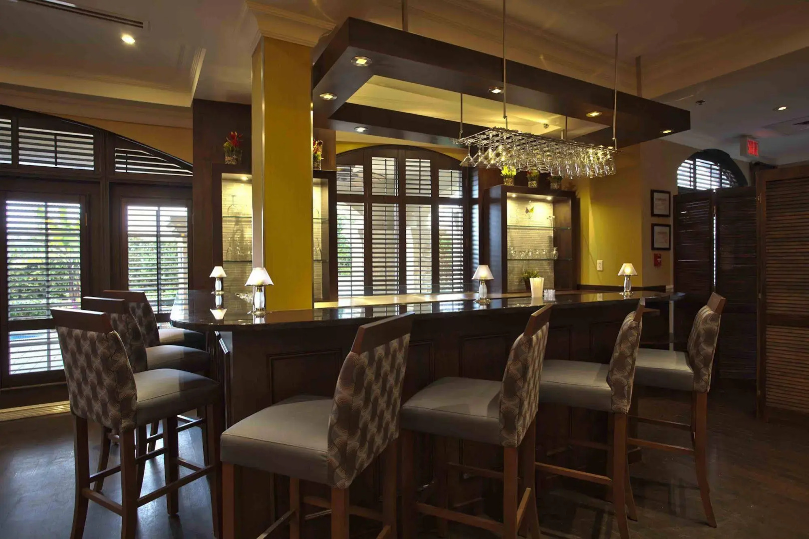 Le St-Martin Hotel & Suites Laval