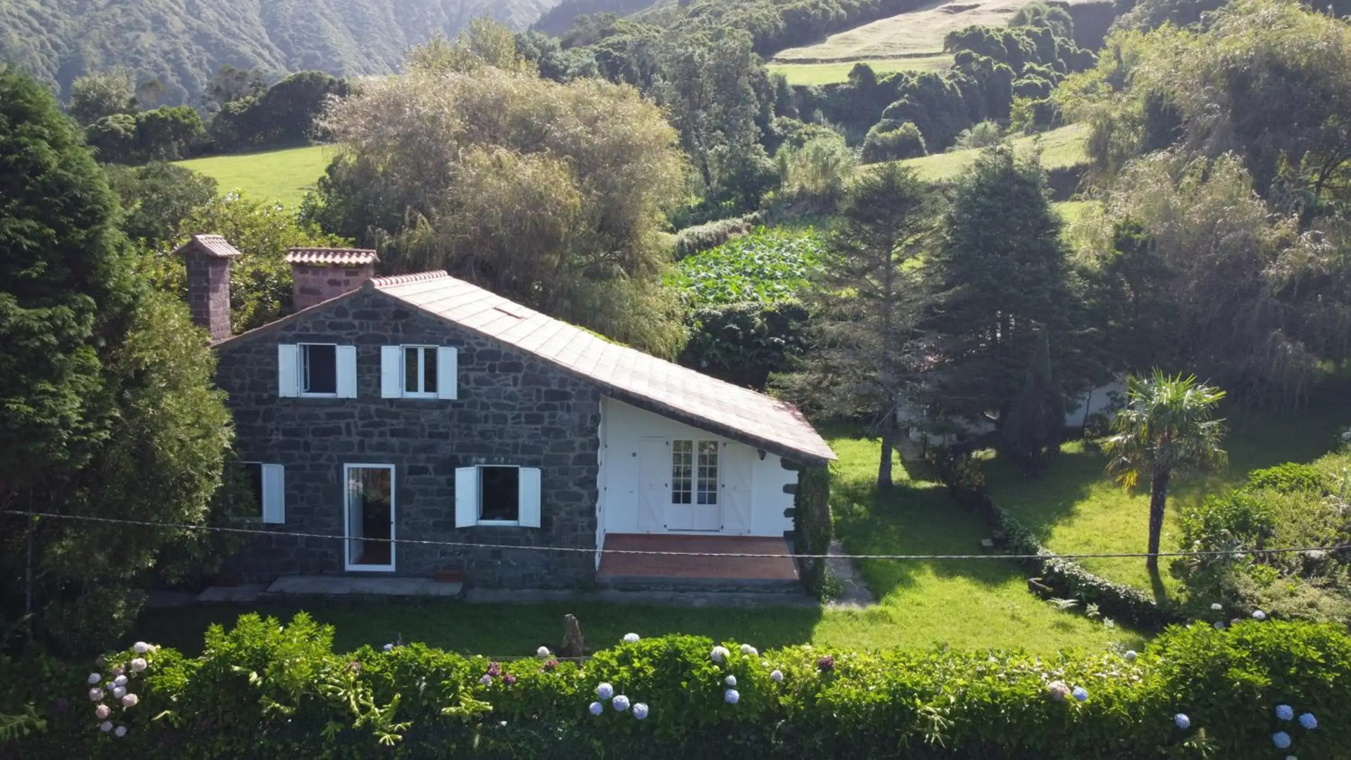Stone House - Sete Cidades