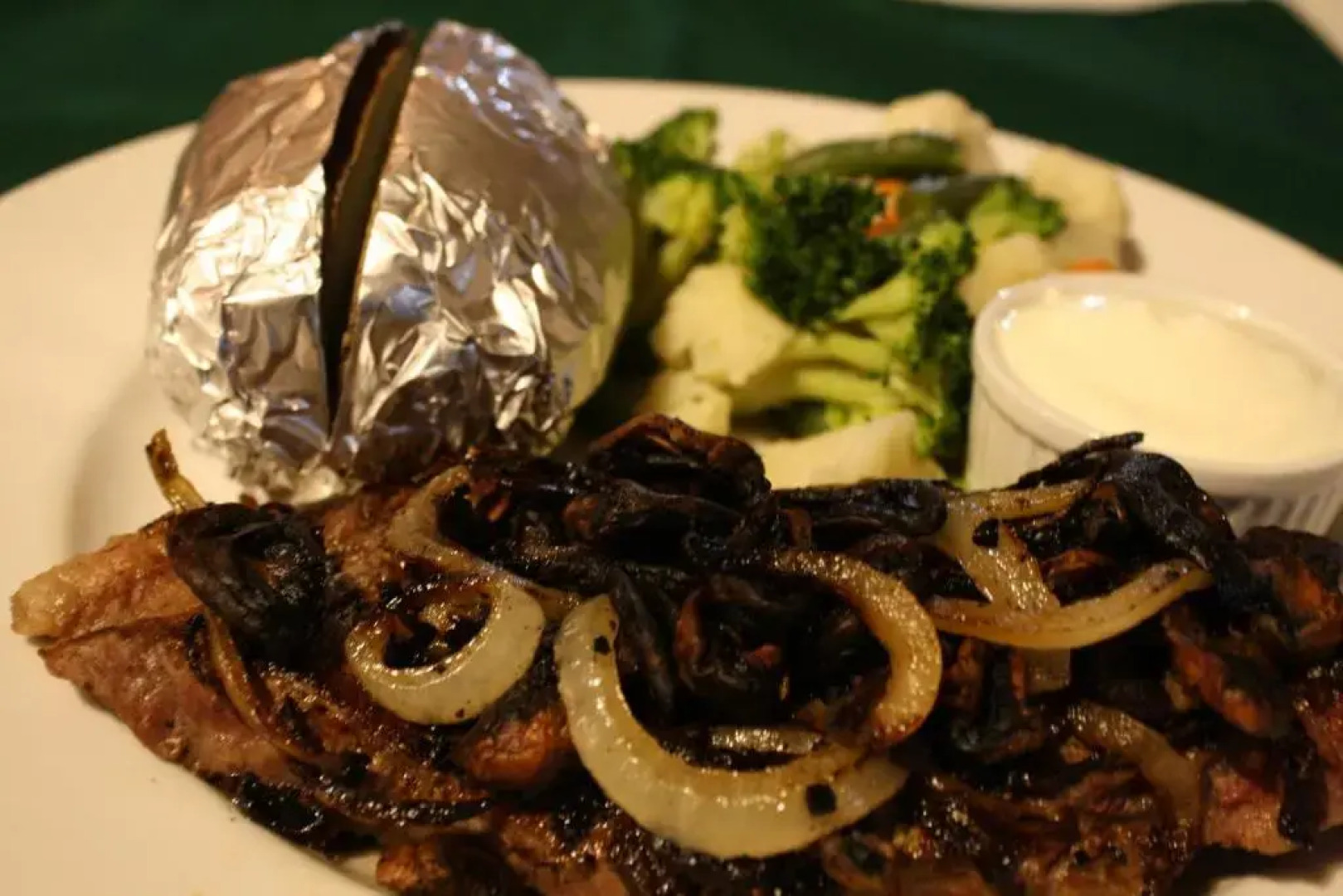 Carolyn Beach Inn & Restaurant