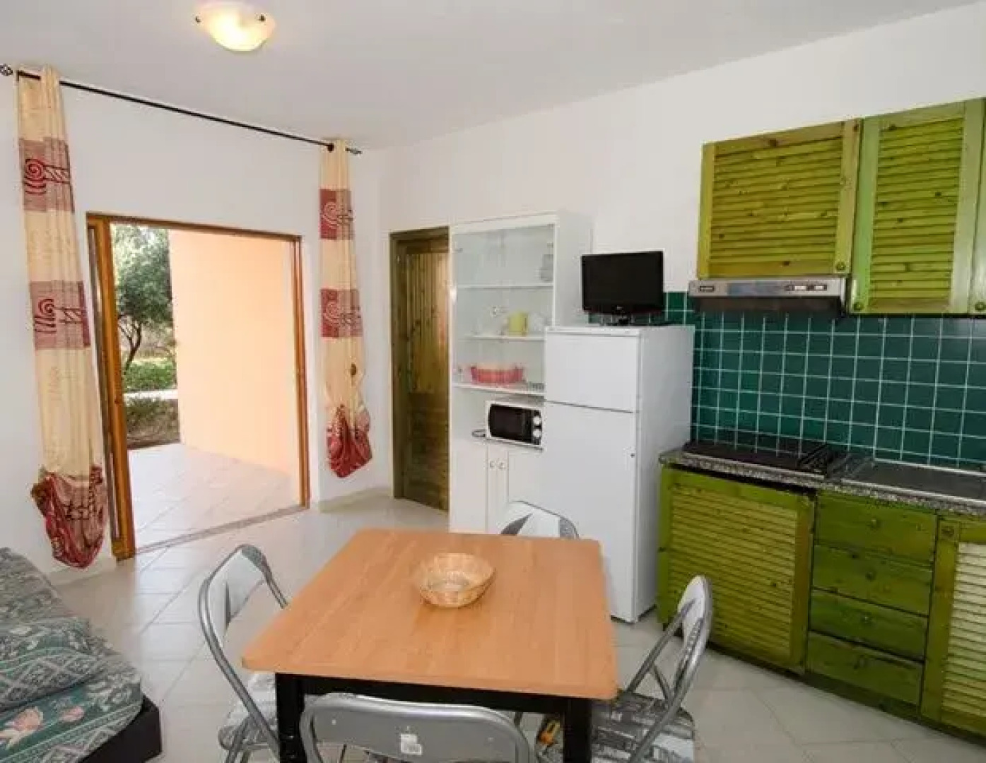 Appartamenti Isola Rossa Borgo Di Mare