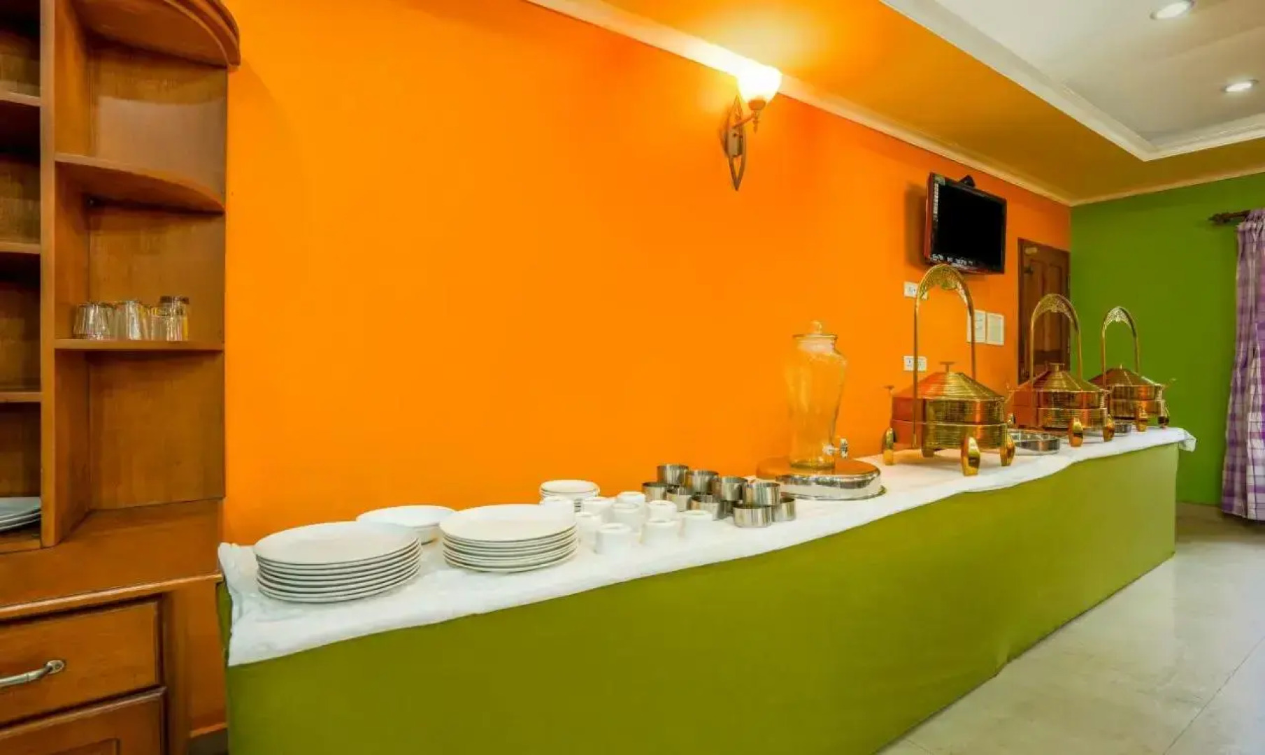 Itsy Hotels Classiyo Munnar Crown Resorts