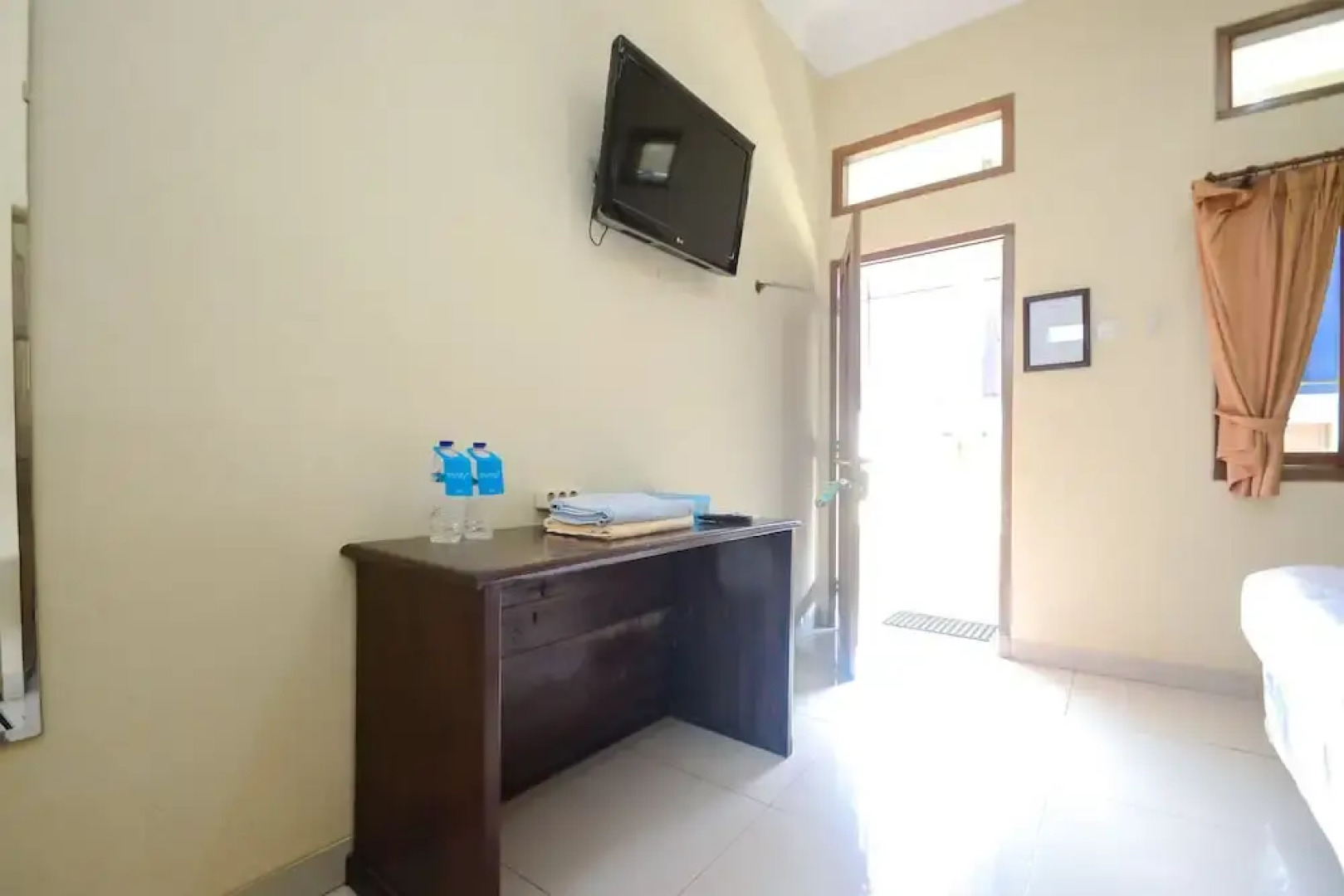 普哇加达艾里西芭图拉亚KM15号酒店(Airy Eco Cibatu Raya KM 15 Purwakarta)