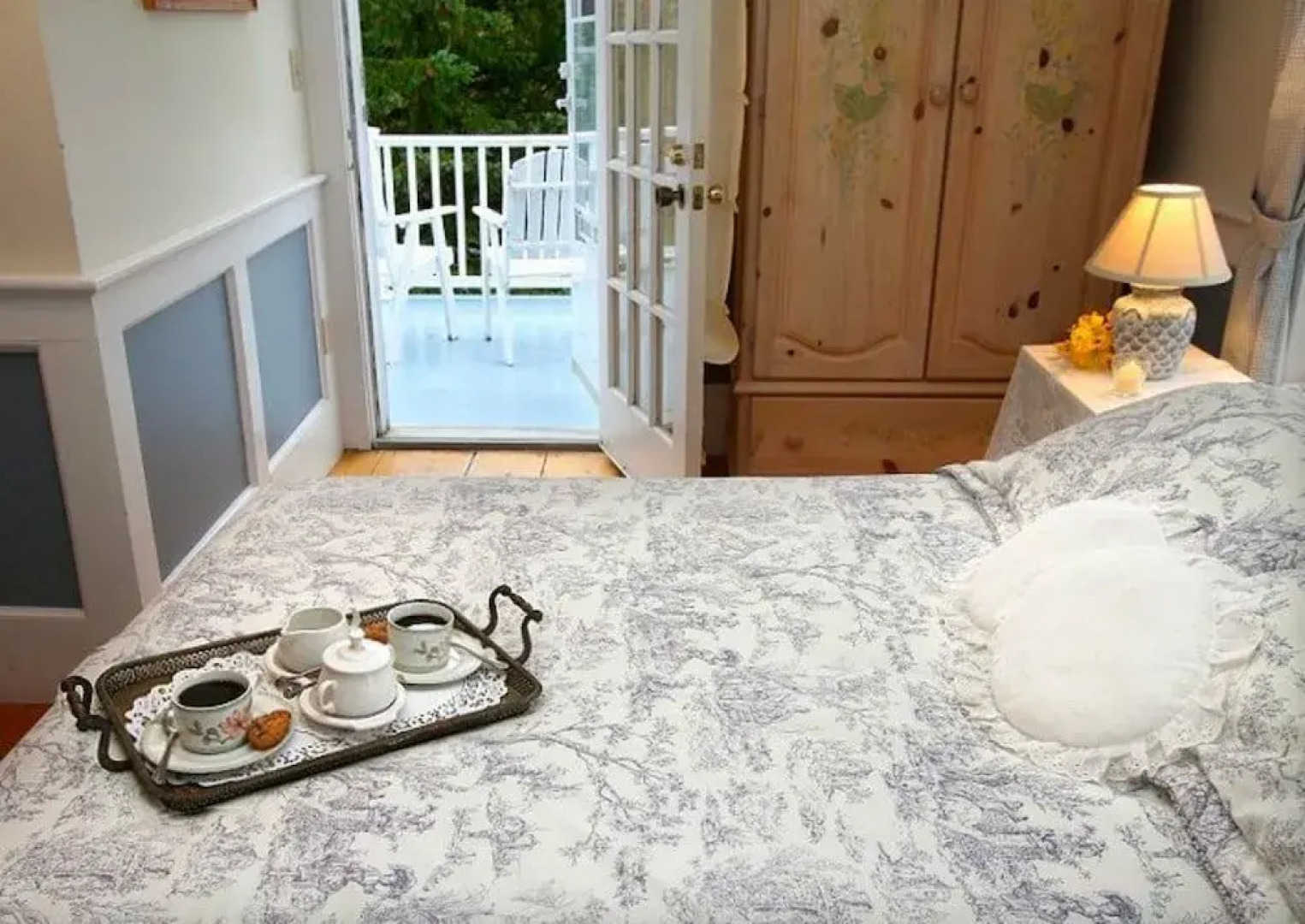 Youngtown Inn & Restaurant