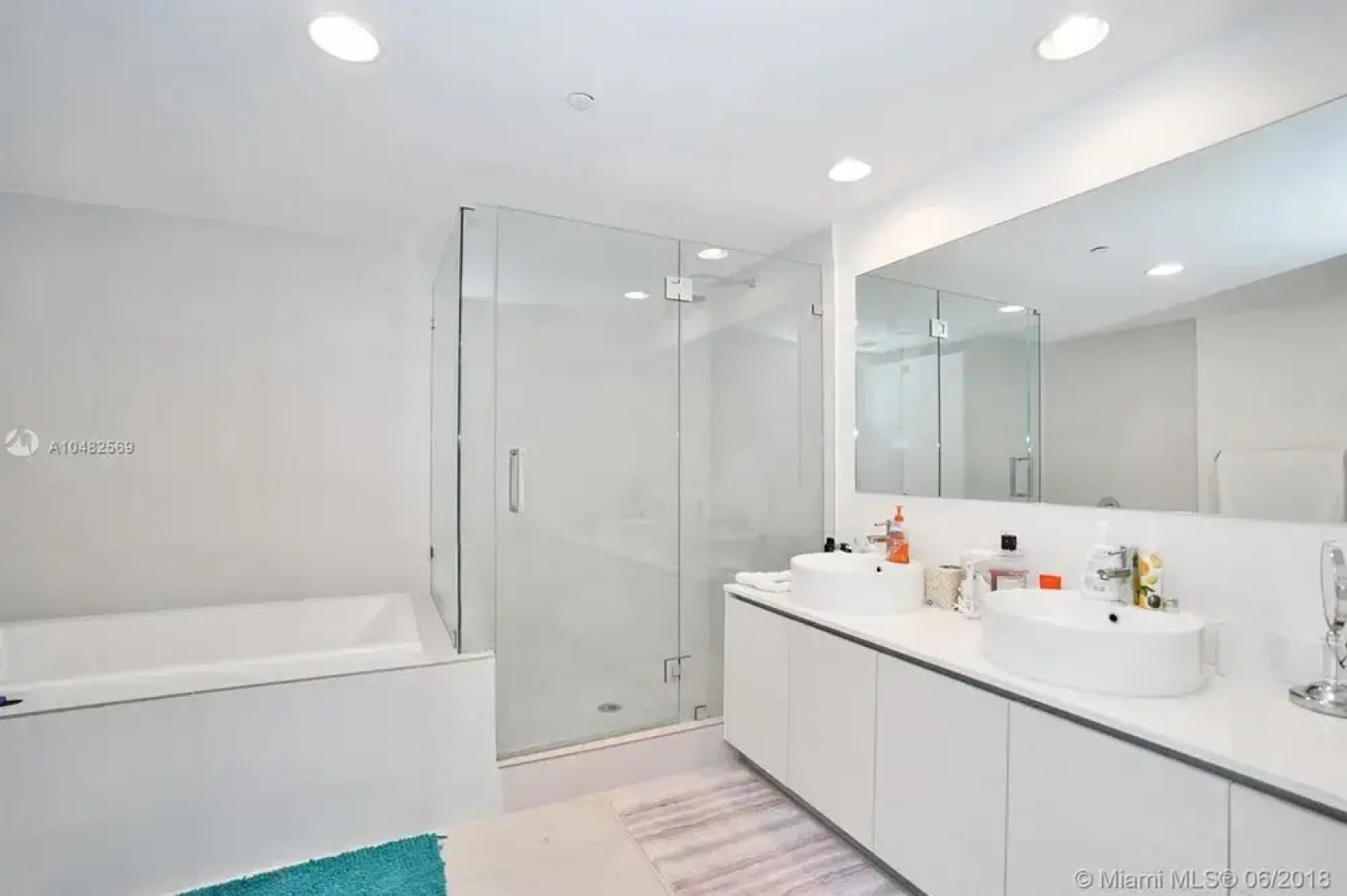 Incredible Bay View 3 Bed Private Floor Apt 1101 BW Resort Miami FL