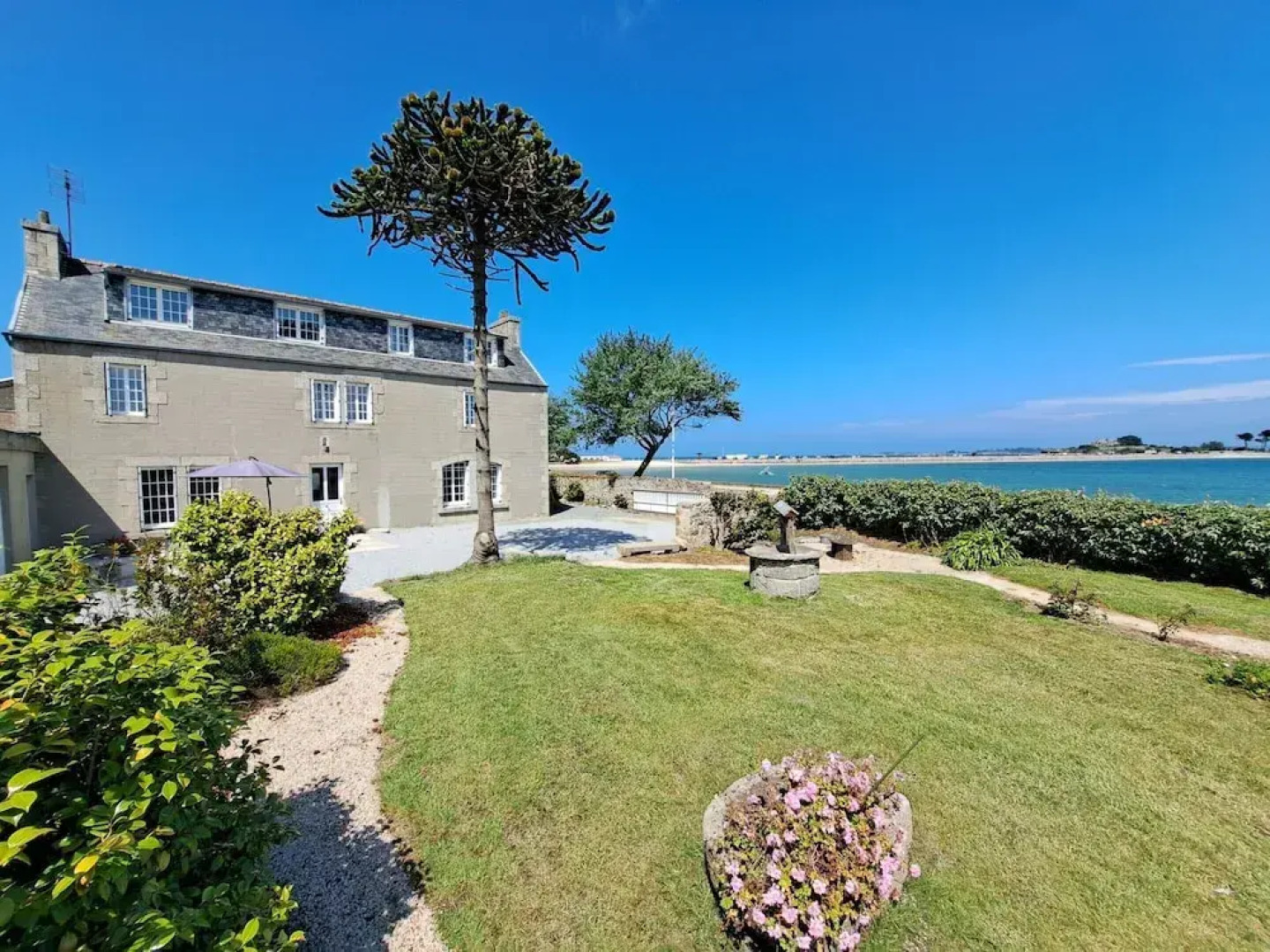 XXL Holiday Home Directly by the sea