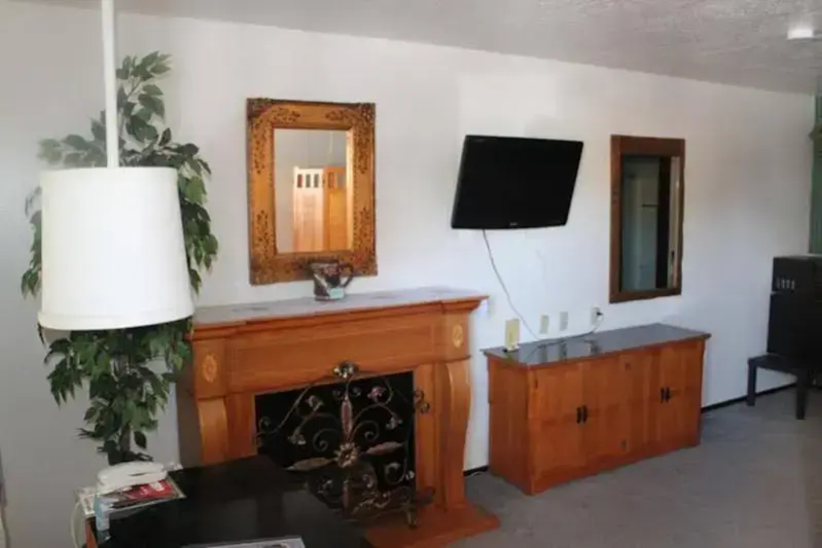 Jim Butler Inn & Suites