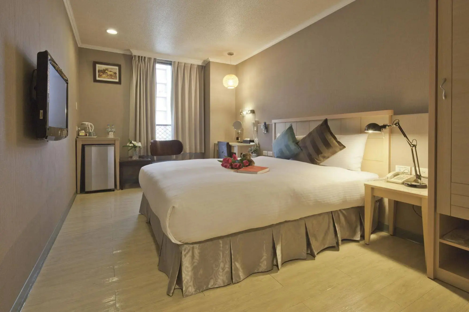 Just Enjoy Business Hotel