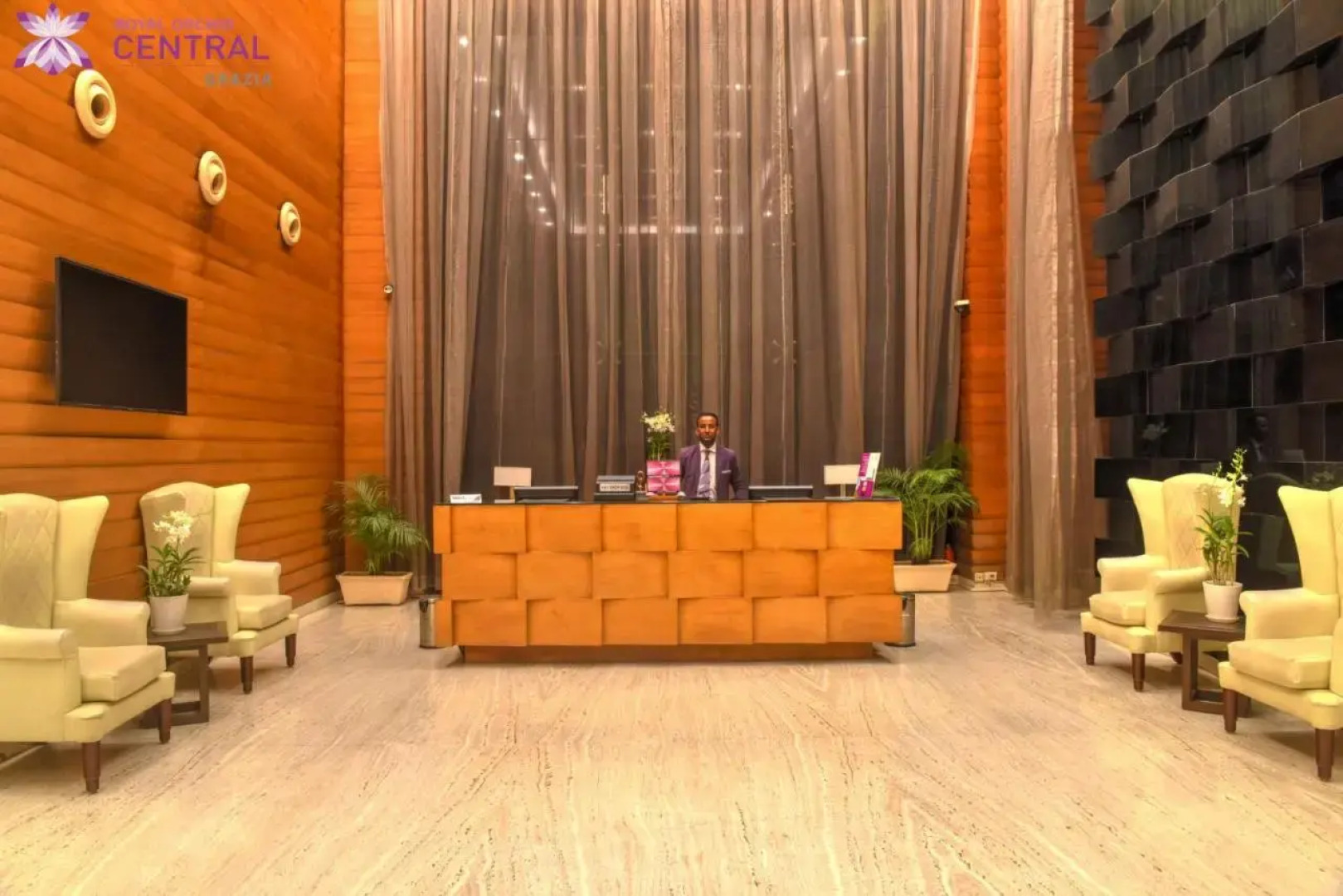 Royal Orchid Central Grazia