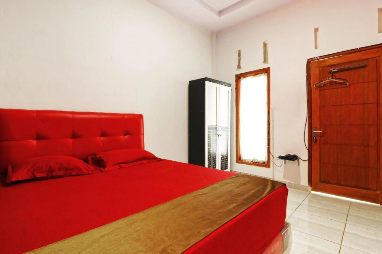 Ombey Guest House by ZUZU