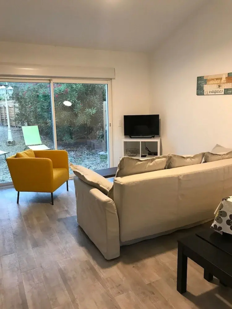 House With 2 Bedrooms in La Tremblade, With Pool Access, Enclosed Gard