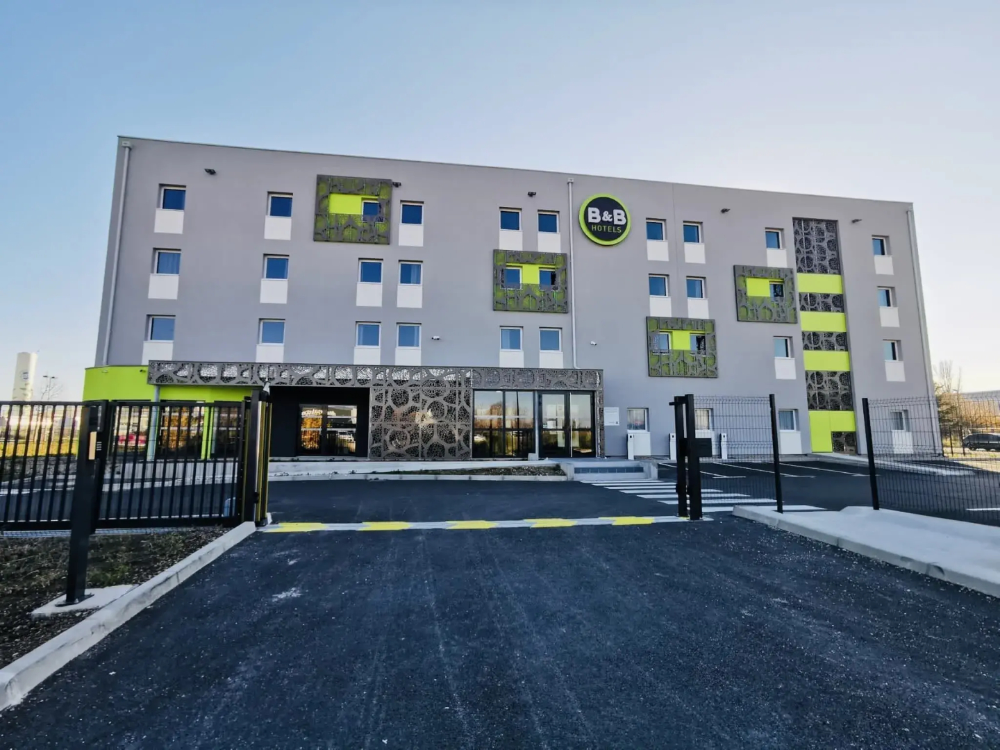 B&B HOTEL Saint-Martin-de-Crau Alpilles Camargue
