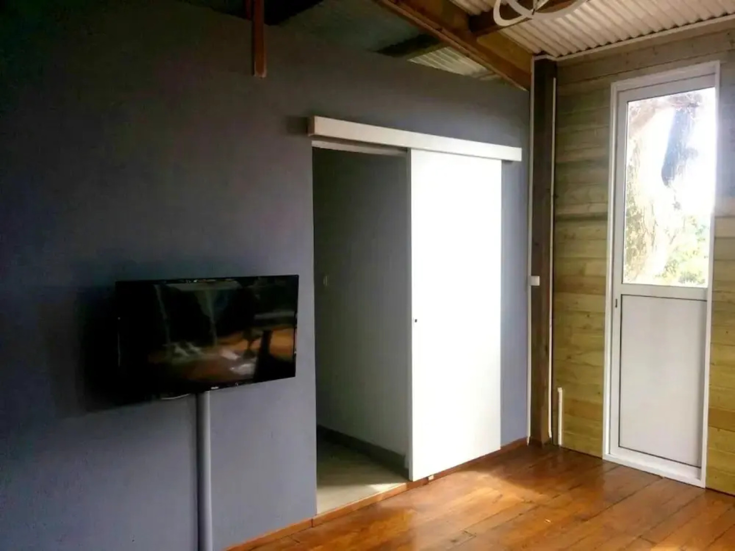 Bungalow With one Bedroom in Petit Bourg, With Wonderful sea View, Fur