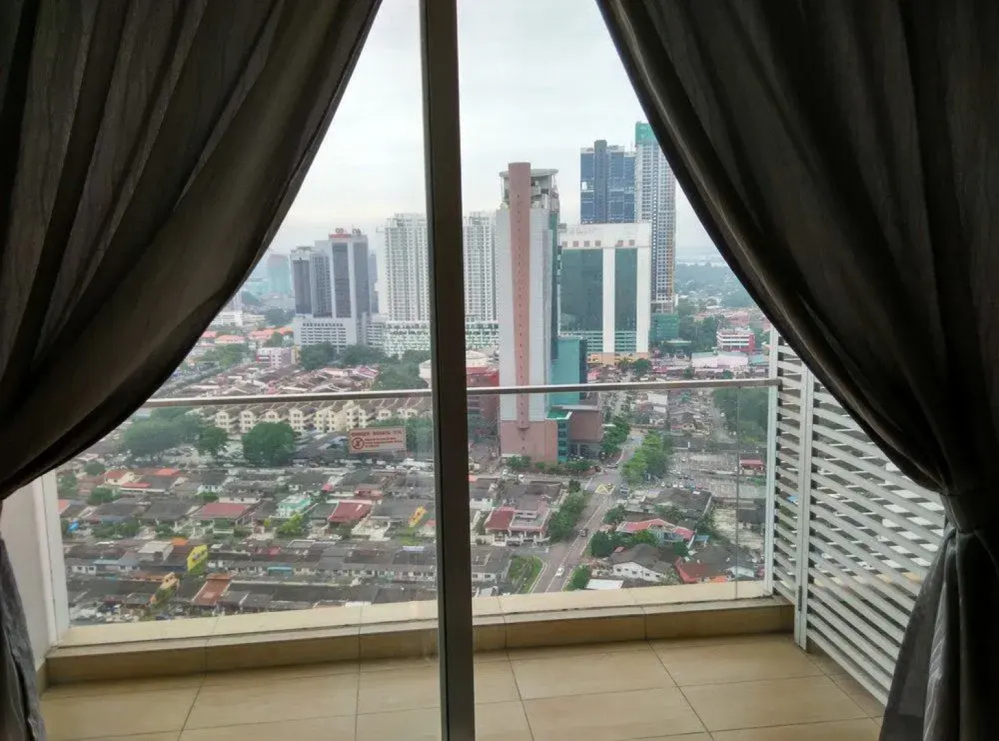 KSL JB City Sunrise View suite| NETFLIX |WIFI|6pax