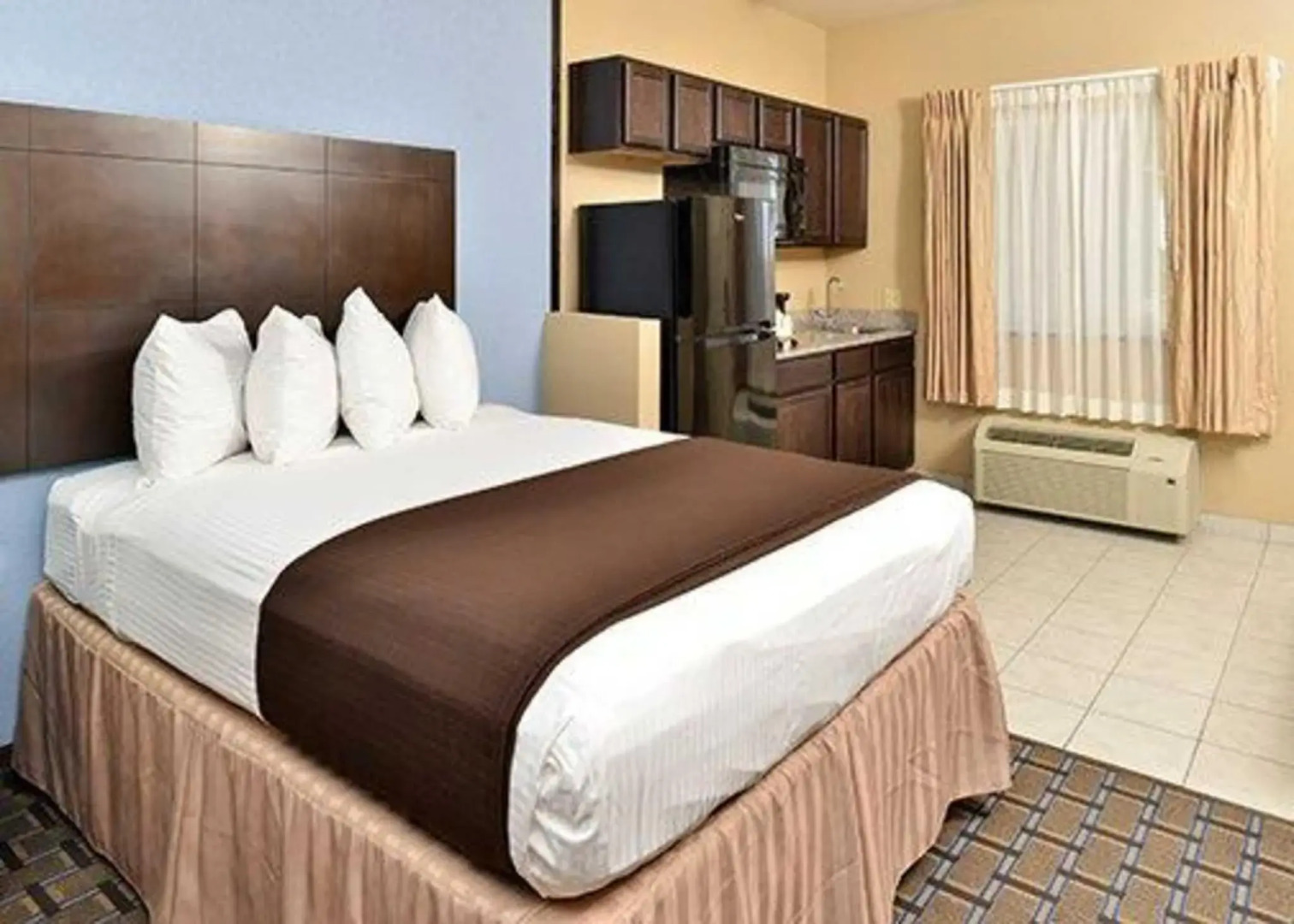 Western Inn & Suites