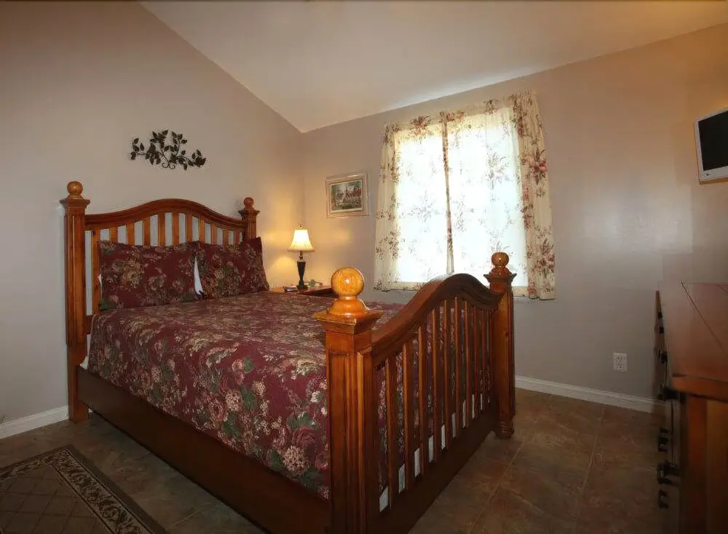 Highland Breeze Accommodations