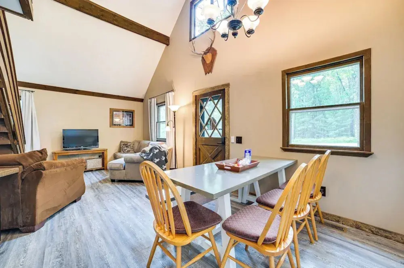 Family Roscommon Home - 3 Mi to Higgins Lake