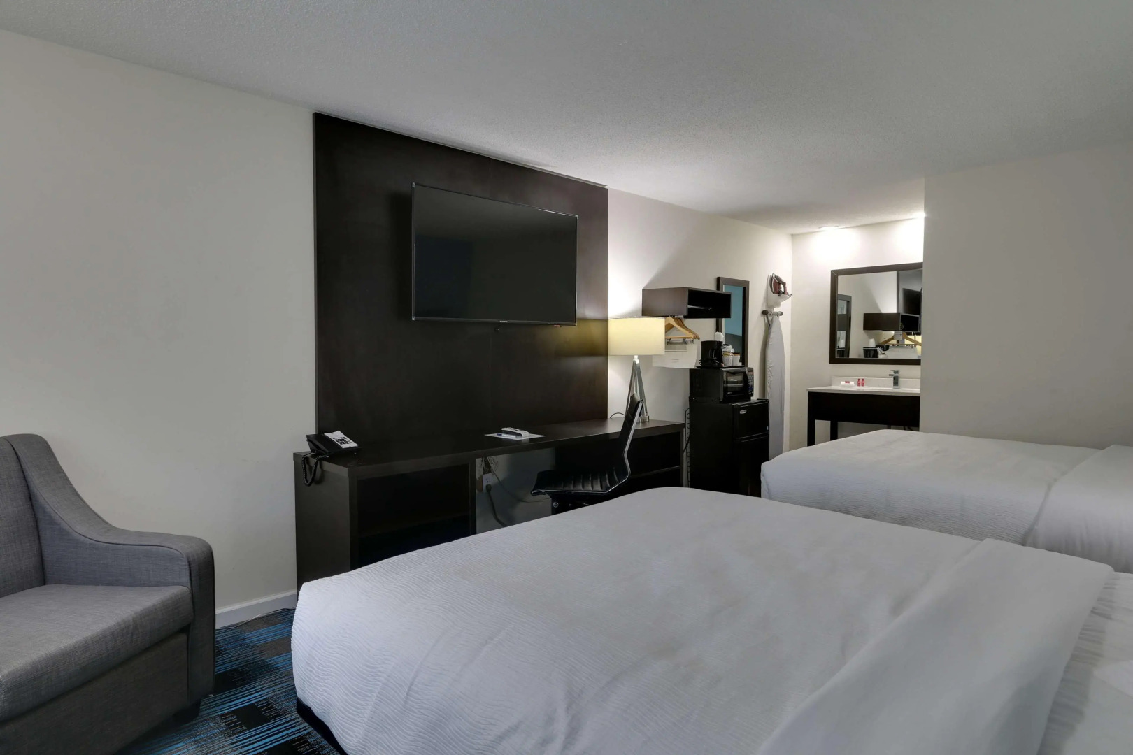 Travelodge by Wyndham Calhoun South I-75