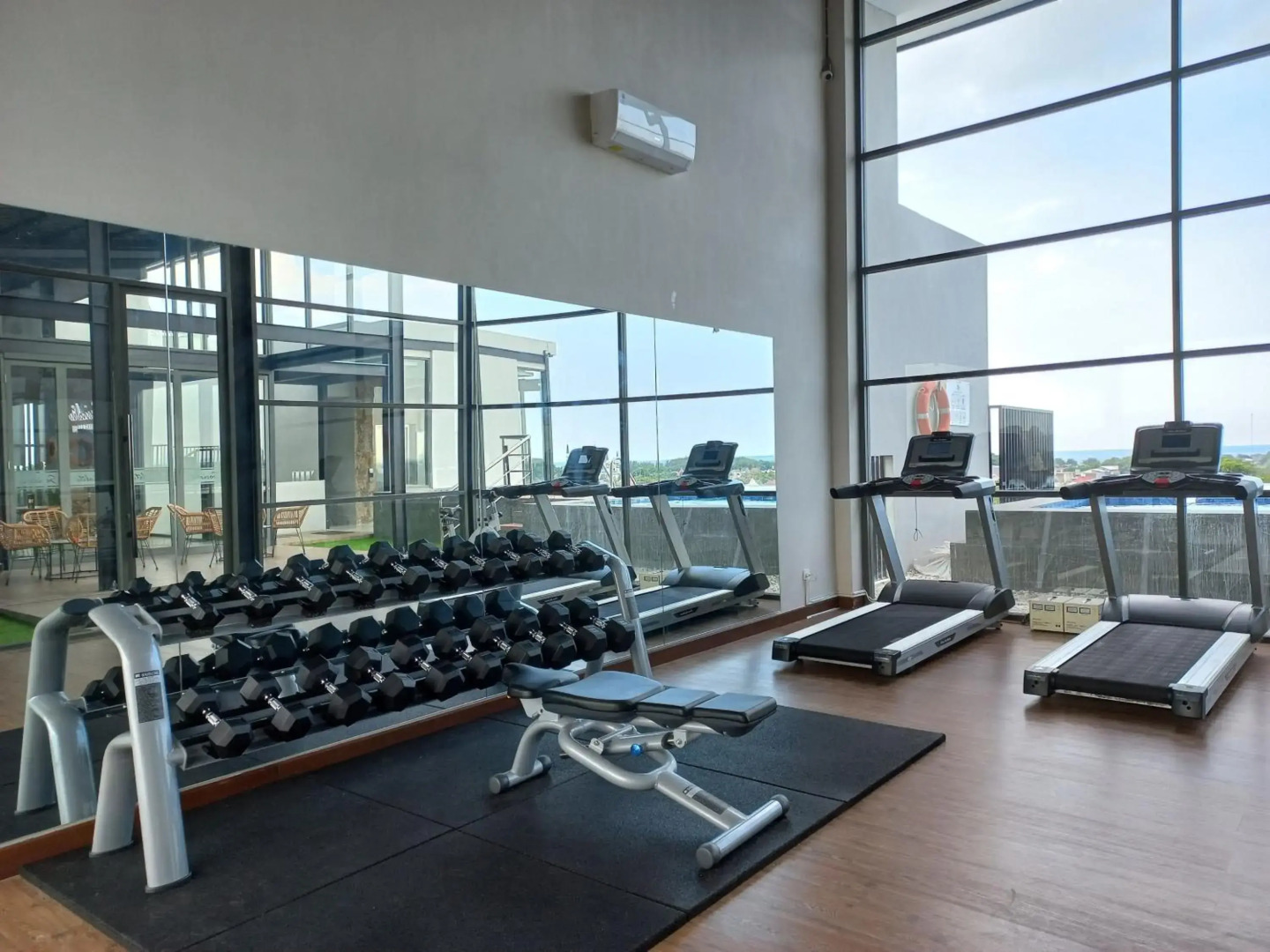 Front One King Hotel Tuban