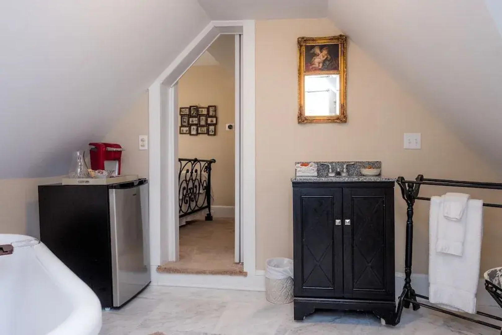 Dennison Street Inn Bed & Breakfast