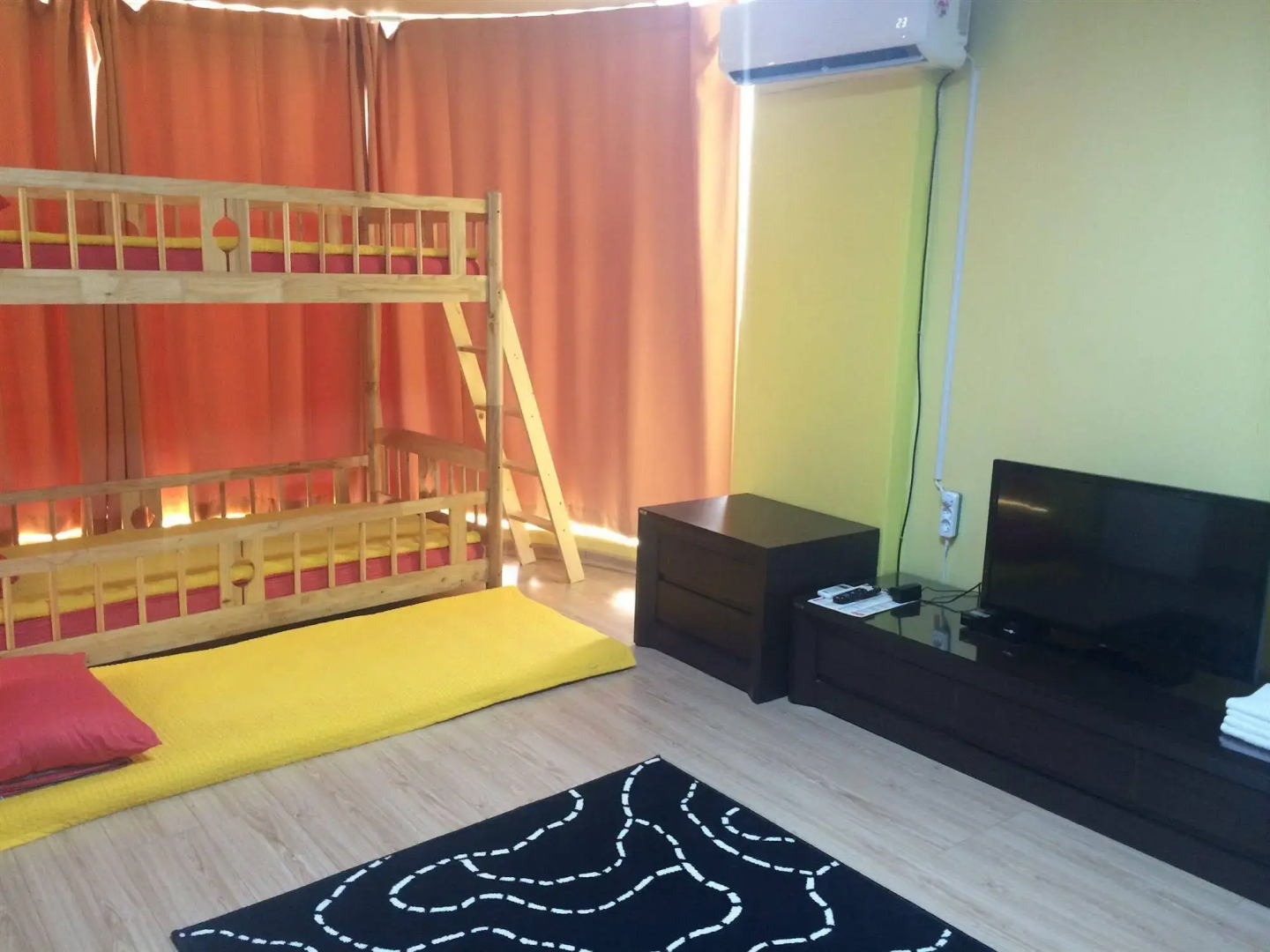 Egg House Sokcho Guesthouse