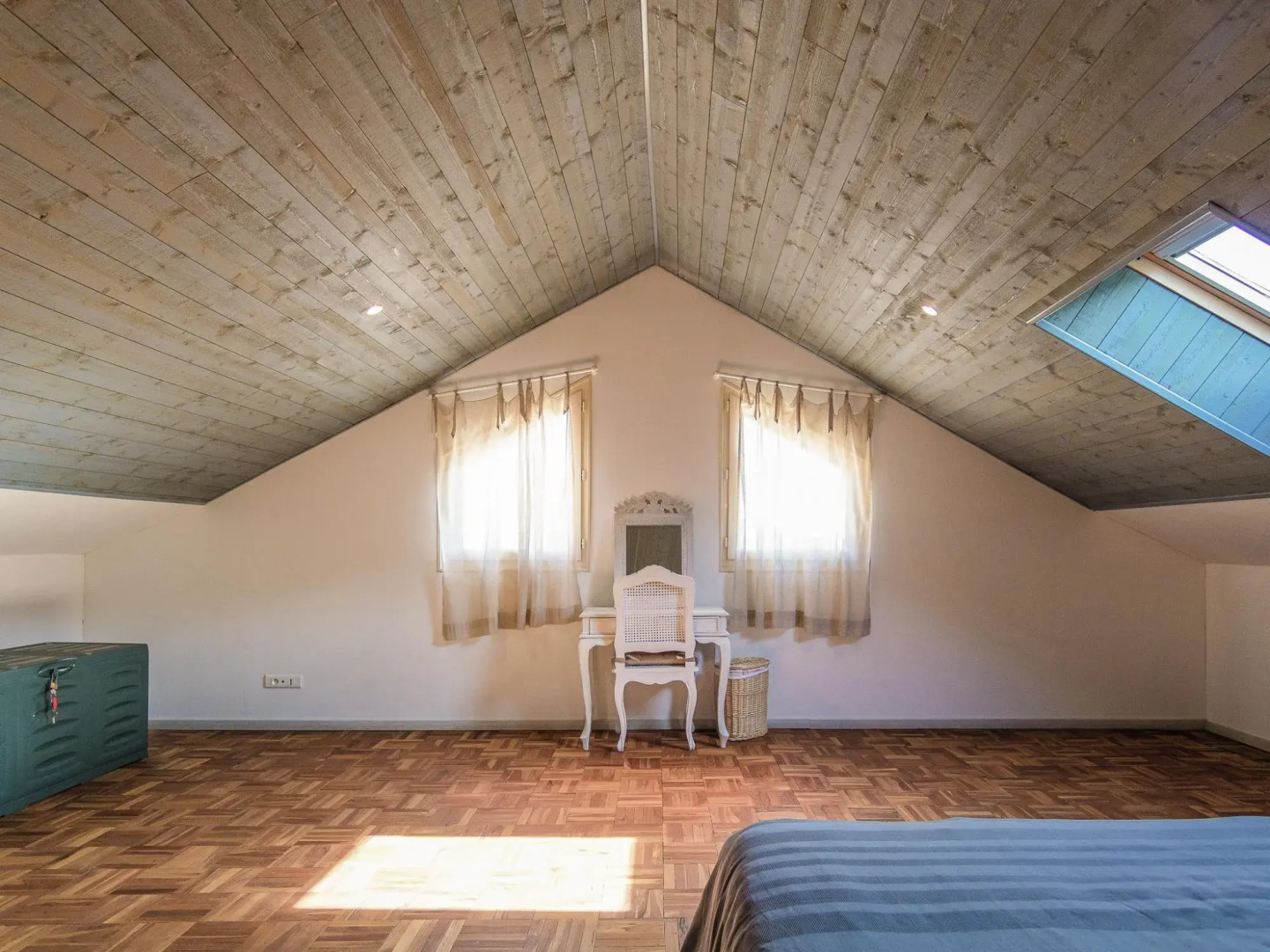 Modern Villa in Serilhac with Private Pool