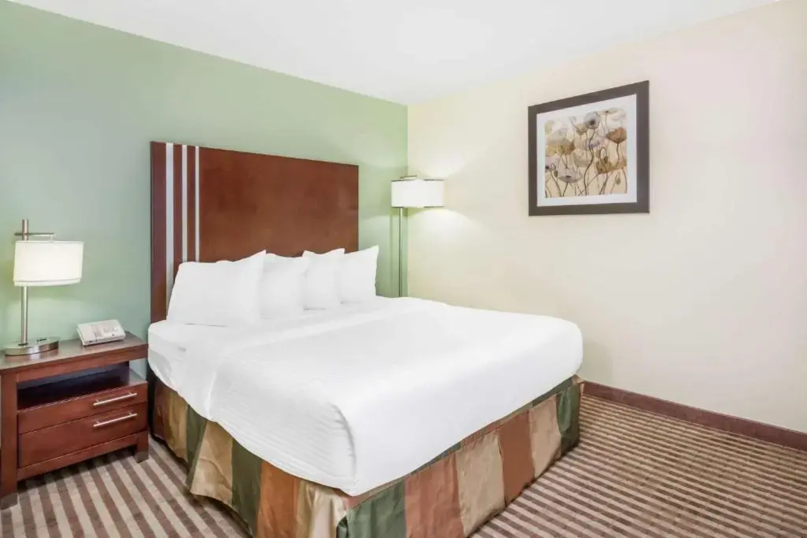 Ramada Carlyle