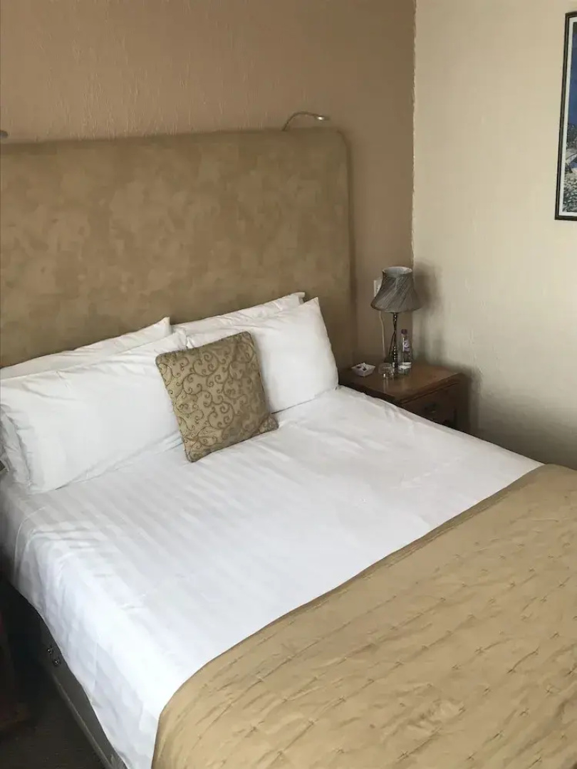 The Carre Arms Hotel