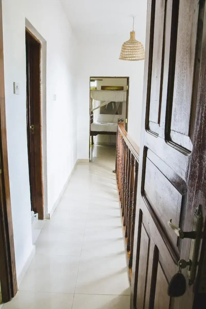 Moonshine Uroa Boutique Hotel