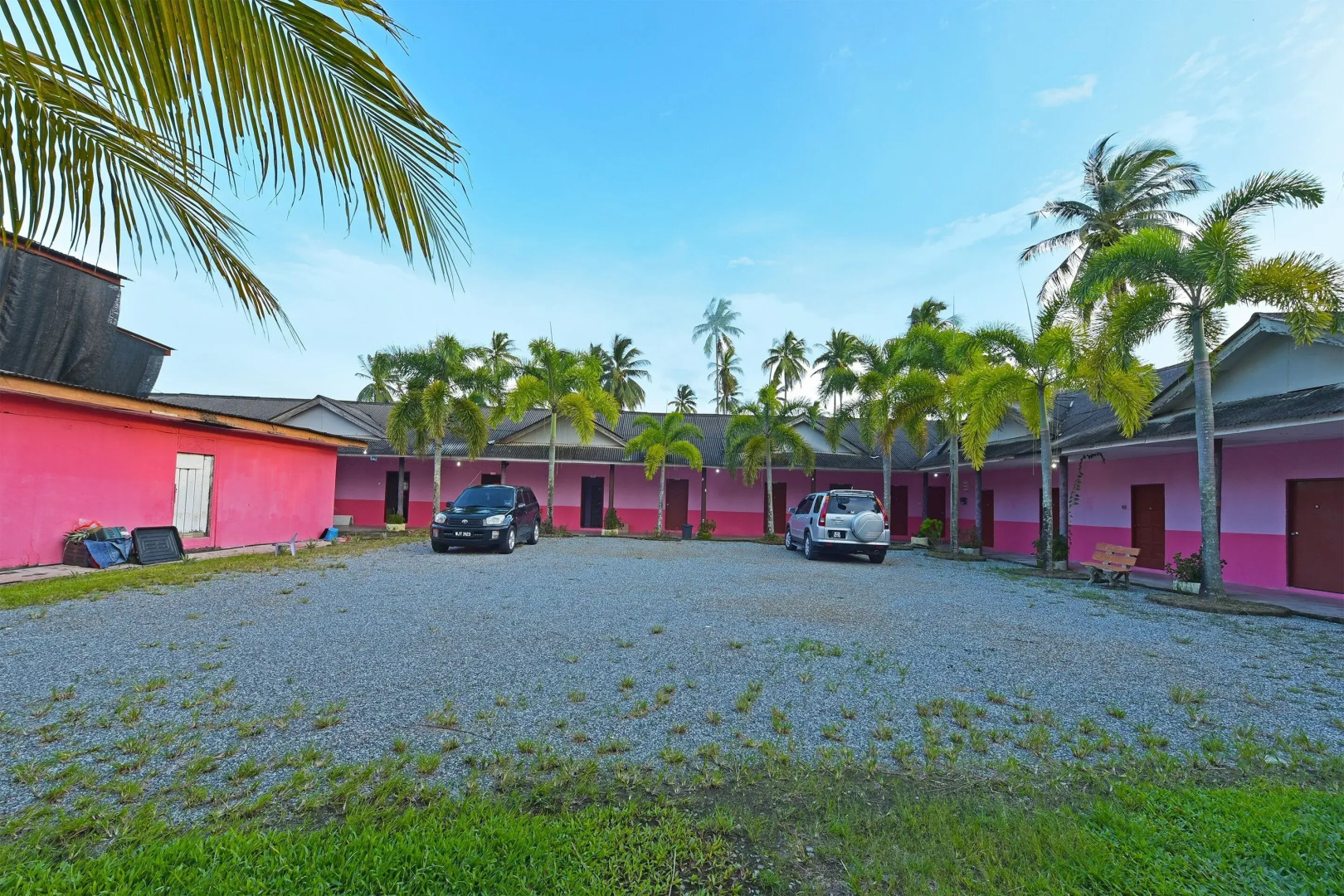 OYO 90689 Chalet Kak Siti