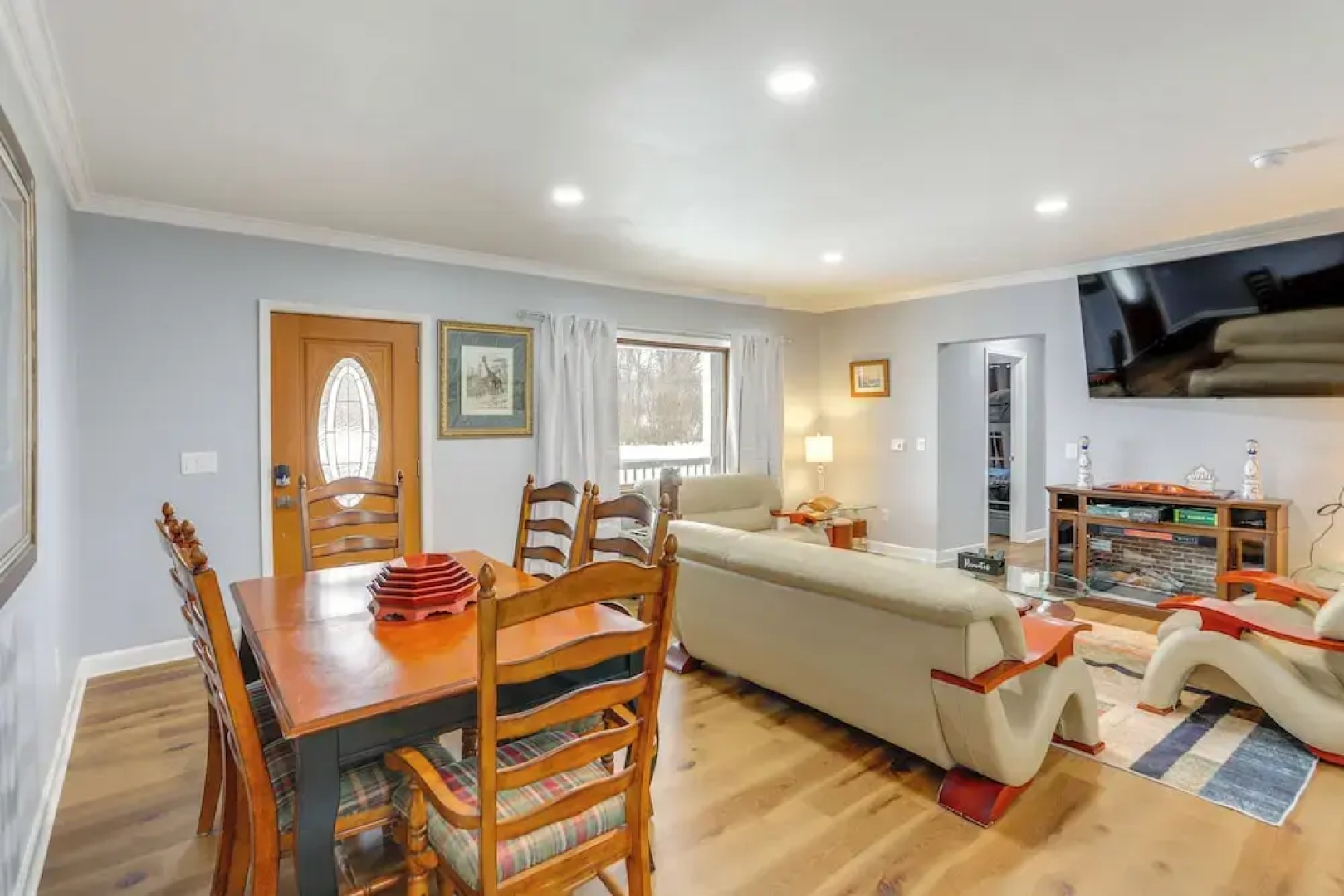 7 Mi to Cedar Point: Retreat w/ Hot Tub & Gazebo