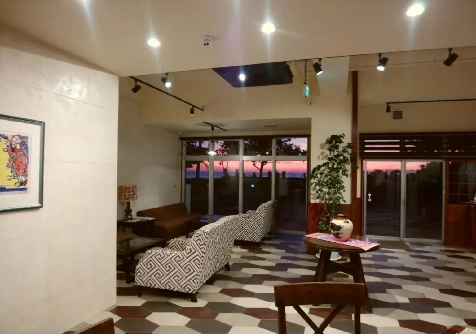 Sunset Beach Hotel