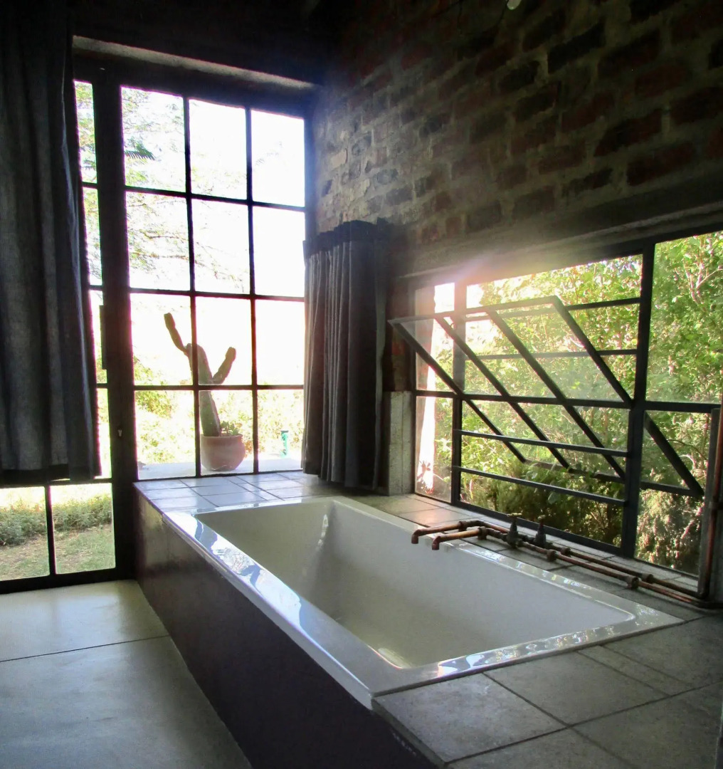 Essere Lodge Guest House