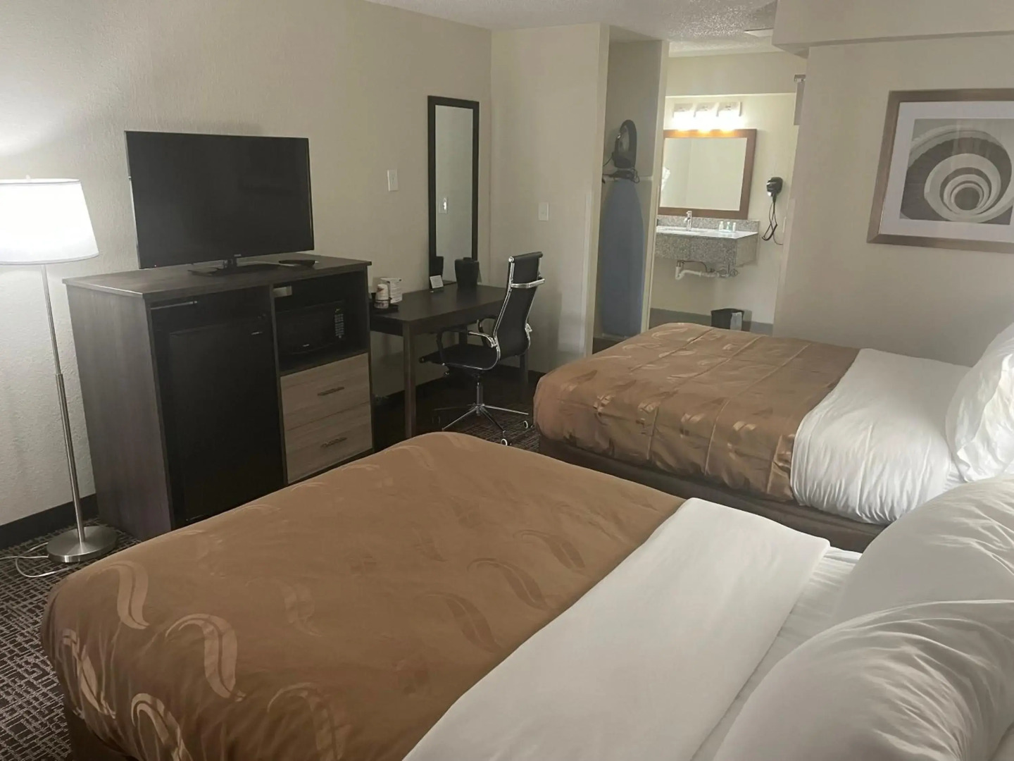 Quality Inn & Suites Spring Lake - Fayetteville Near Fort Liberty